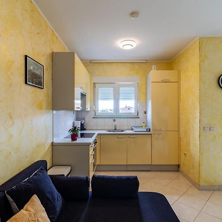 Apartment Ben1 Pula Buitenkant foto